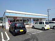 【コンビニエンスストア】ローソン宇多津東分店まで800ｍ
