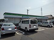 【コンビニエンスストア】ファミリーマート丸亀山北町店まで950ｍ