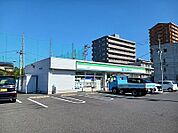 【コンビニエンスストア】ファミリーマート高松茜町店さんまで850ｍ
