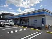 【コンビニエンスストア】ローソン観音寺昭和町二丁目店まで950ｍ