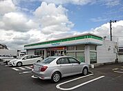 【コンビニエンスストア】ファミリーマート観音寺中田井店まで900ｍ