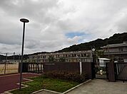 【小学校】三豊市立山本小学校まで1100ｍ