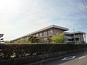 【小学校】多度津町立豊原小学校まで500ｍ