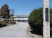 【小学校】長地小学校まで450ｍ