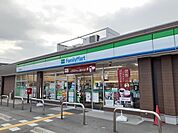 【コンビニエンスストア】ファミリーマート 市辺南垣内店まで350ｍ