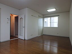 セジュール泉山 101 1階ワンルームのリビング/ダイニング