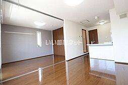 ファセリア　B 202 2階2DKのリビング/ダイニング