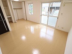 アムルーズ・Ｋ 102 1階1Kのリビング/ダイニング