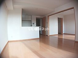 レジデンス二の宮 302 3階2LDKのリビング/ダイニング