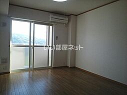 サニーサイド 106 1階ワンルームのリビング/ダイニング