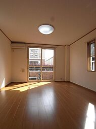 アヴニールIII 105 1階1Kのリビング/ダイニング