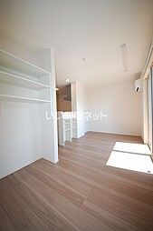 ブルーム 202 2階1LDKのリビング/ダイニング