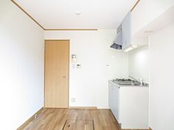 ヴィヴレイースト 101 1階1DKのリビング/ダイニング