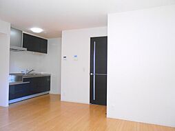 ロイヤル・メゾン　A棟 A102 1階3LDKのリビング/ダイニング