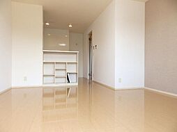 ラブラドールII 101 1階1LDKのリビング/ダイニング