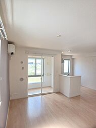 ウィステリア　Ｃ 101 1階1LDKのリビング/ダイニング