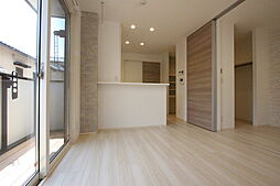 Sumire 102 1階1LDKのリビング/ダイニング