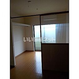 オオコウコーポラス 104 1階ワンルームのリビング/ダイニング