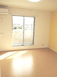 ガーデンハウスIII 204 2階1LDKのリビング/ダイニング