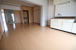 平町マンション 305 3階2LDKのリビング/ダイニング