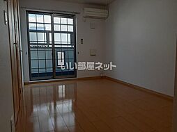 ブリーゼ行基 102 1階ワンルームのリビング/ダイニング