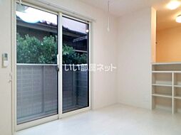 シャローム中ノ橋 102 1階1LDKのリビング/ダイニング