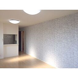 ウェルサイド 201 2階1LDKのリビング/ダイニング