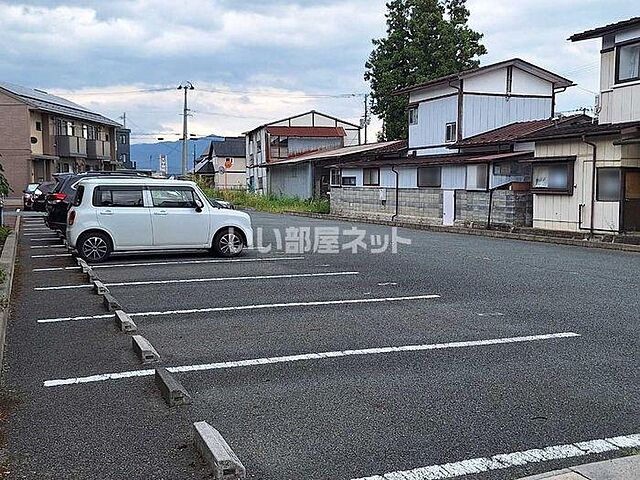 6 / 8