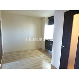 メゾンKARI 405 4階2DKのリビング/ダイニング