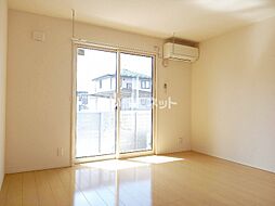 ミクスト　Ａ 101 1階1LDKのリビング/ダイニング