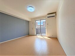 マーベラスII 102 1階ワンルームのリビング/ダイニング