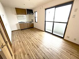 ルビナス　III 305 3階2DKのリビング/ダイニング