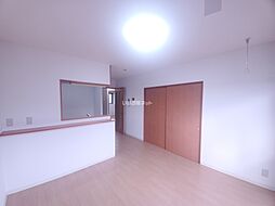 セジュール泉町 303 3階2LDKのリビング/ダイニング