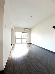 ライズ 106 1階1LDKのリビング/ダイニング