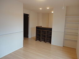 ネオポタミ 102 1階1LDKのリビング/ダイニング