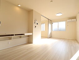 LUANA（ルアナ） 205 2階1LDKのリビング/ダイニング