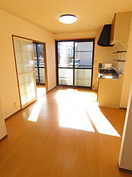 グッドワン 102 1階2DKのリビング/ダイニング