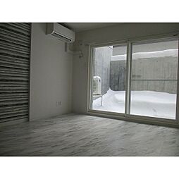 RS18(アールエス18) 102 1階2LDKのリビング/ダイニング