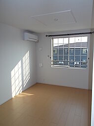 ニュー・ガジュマル 202 2階2LDKのリビング/ダイニング