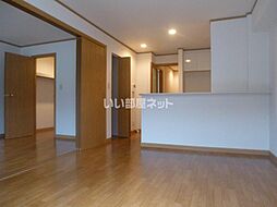 メゾンラフィーネ 201 2階2LDKのリビング/ダイニング