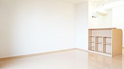 プリオール・マ・メゾン 105 1階1LDKのリビング/ダイニング