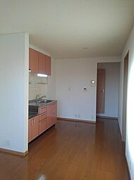 コートカルム 203 2階2DKのリビング/ダイニング