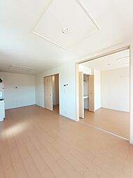 ダイナソーＴ 201 2階2LDKのリビング/ダイニング