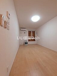 スカイブライト 103 1階1LDKのリビング/ダイニング