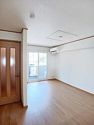 プリムヴェール 103 1階1LDKのリビング/ダイニング