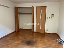 能勢電鉄妙見線 絹延橋駅 徒歩12分の賃貸アパート 1階1Kのリビング/ダイニング