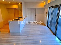 サーパス西田 4階3LDKのリビング/ダイニング