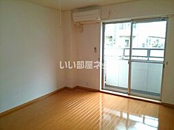 グラース・ジェルメ 101 1階1Kのリビング/ダイニング