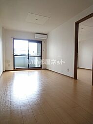 レイディアンス・吉田 102 1階2LDKのリビング/ダイニング