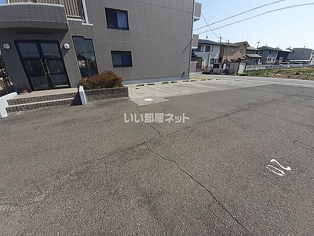 6 / 12